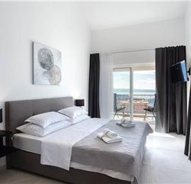 4 Bedroom Villa with Pool near Split, Sleeps 8-10 